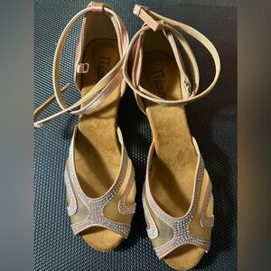 Women's Tan Dance Shoes